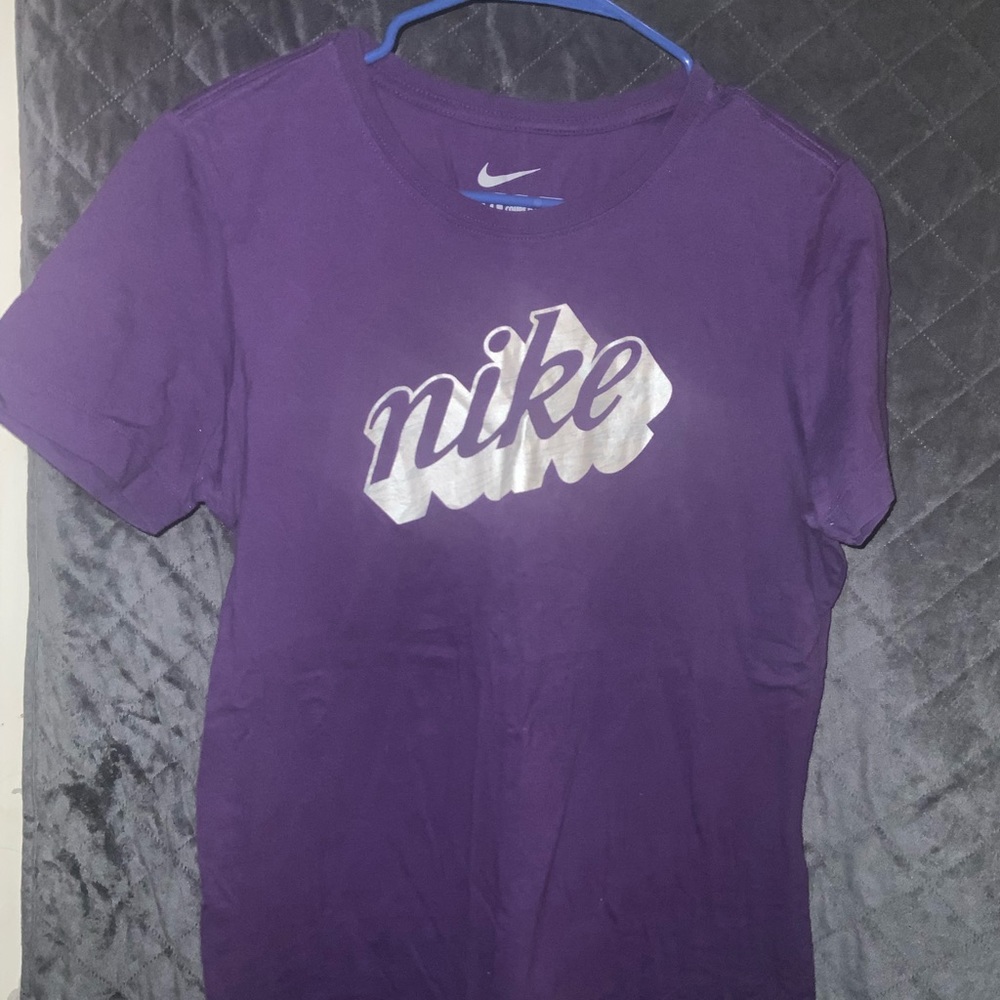 Purple Nike XL Slim Fit Purple T-Shirt